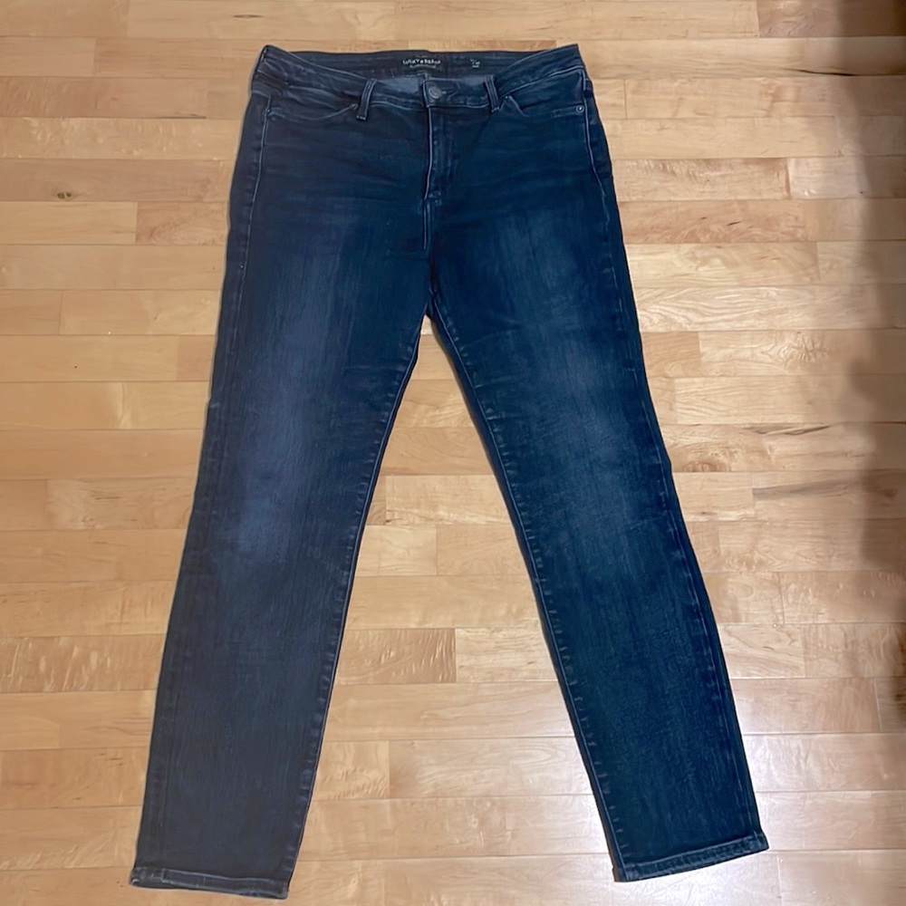 Lucky Brand dark blue jeans, size 10/30